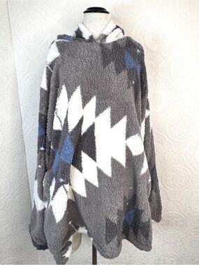 Coleman Throw Blanket Hoodie Sweater Camping Outdoor Fleece Gray White Oversized